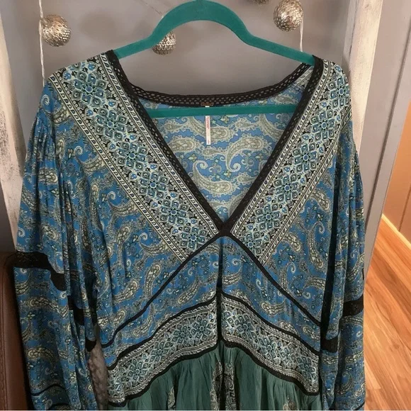 Free People Luna Scarf Print Tunic Size Large - Picture 3 of 8